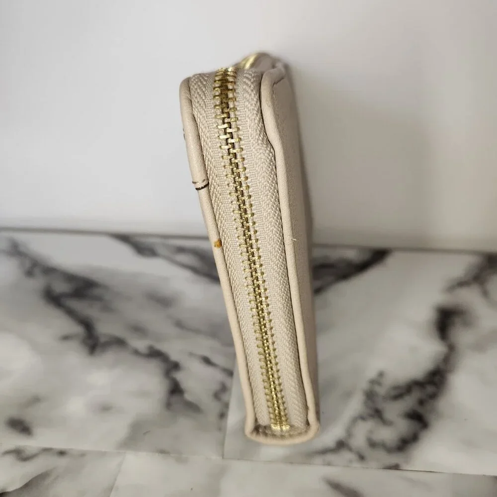 OLIVIA + JOY NEW YORK WOMENS CREAM COLOR WALLET - Picture 3 of 15